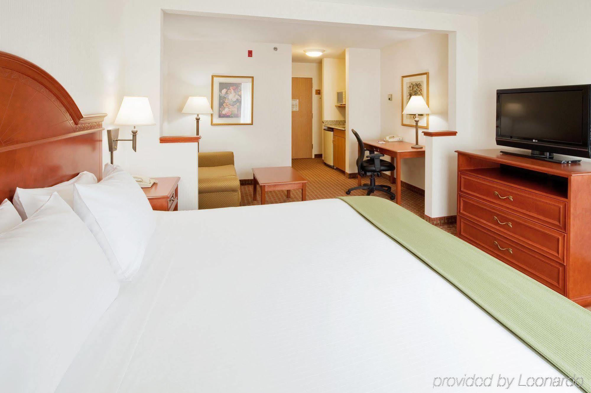 Holiday Inn Express & Suites Frackville Room photo